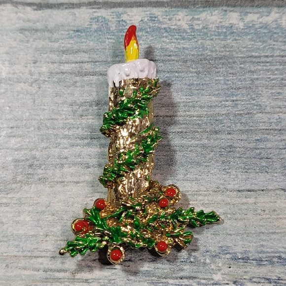 Christmas Candle Brooch. - Picture 1 of 6